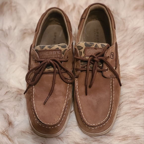 Shoes - Picture 3 of 3